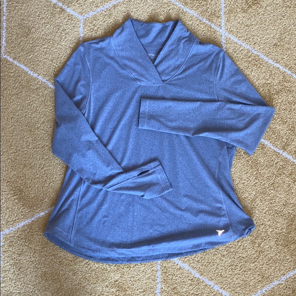 Semi-fit active wear top